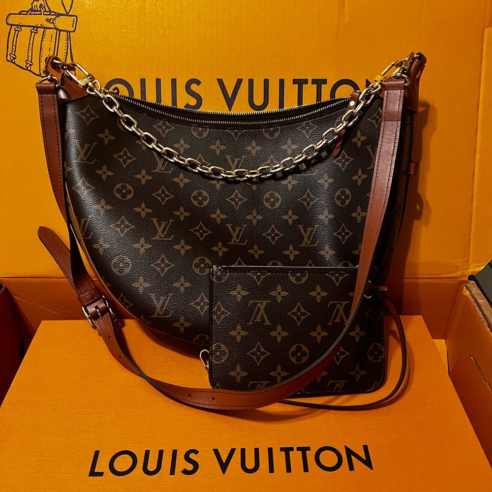 LOUIS VUITTON LOOP HOBO